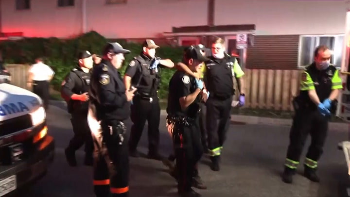 Toronto Police looking for multiple suspects after six people shot, one killed
